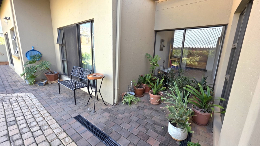 4 Bedroom Property for Sale in Leloko North West